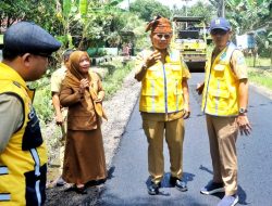 Pastikan Kualitas Jalan, Bupati Simalungun Turun Langsung Tinjau Proyek di Gunung Maligas