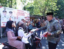 Pemkab Asahan Bagikan Bendera Merah Putih, Kobarkan Semangat Nasionalisme