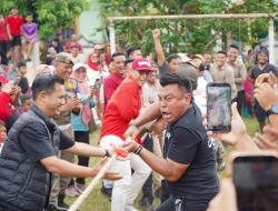 Rico Waas Ikut Tarik Tambang, Meriahkan HUT ke-81 RI Bersama Warga Harjosari 2