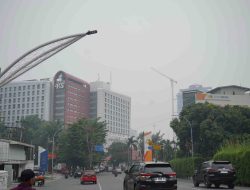 Rico Waas Imbau Warga Pakai Masker, Kurangi Aktivitas di Luar Ruangan