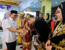23 Pasangan Ikuti Nikah Massal di Medan, Zakiyuddin Serahkan Buku Nikah dan Uang Saku