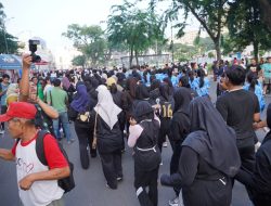 Wali Kota Medan Lepas Ribuan Peserta Jalan Sehat Spark Go To Campus